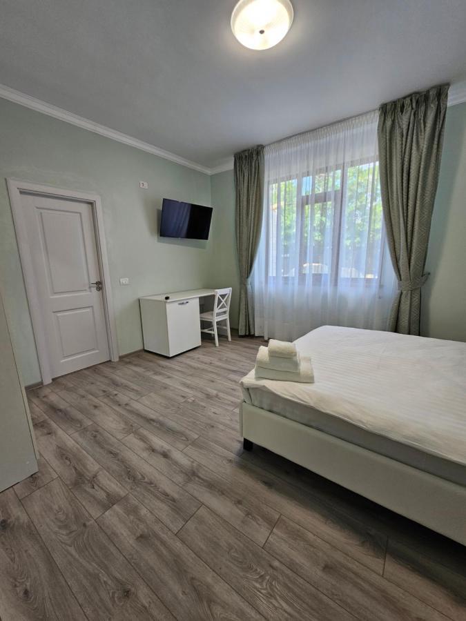 Colt De Rai Bed & Breakfast Hirtoape Exterior photo